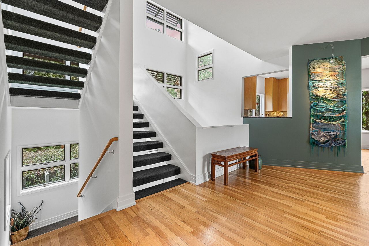 41 Burroughs Hall Photo 35