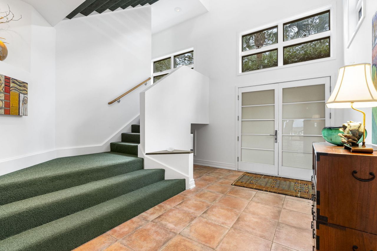 41 Burroughs Hall Photo 51