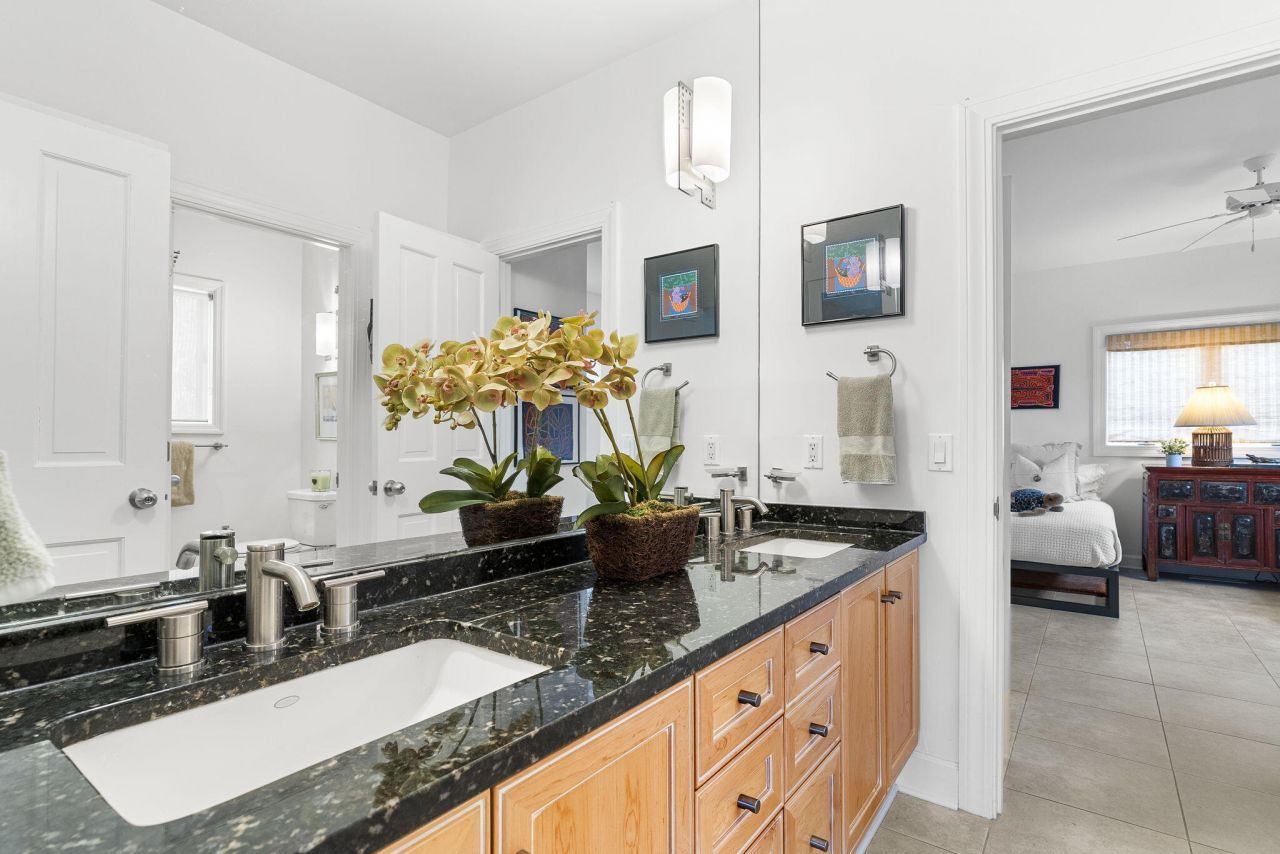 41 Burroughs Hall Photo 58