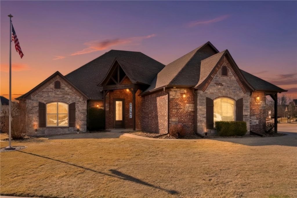 5704 SW Gunstock Road, Bentonville, AR 72713 Main Photo