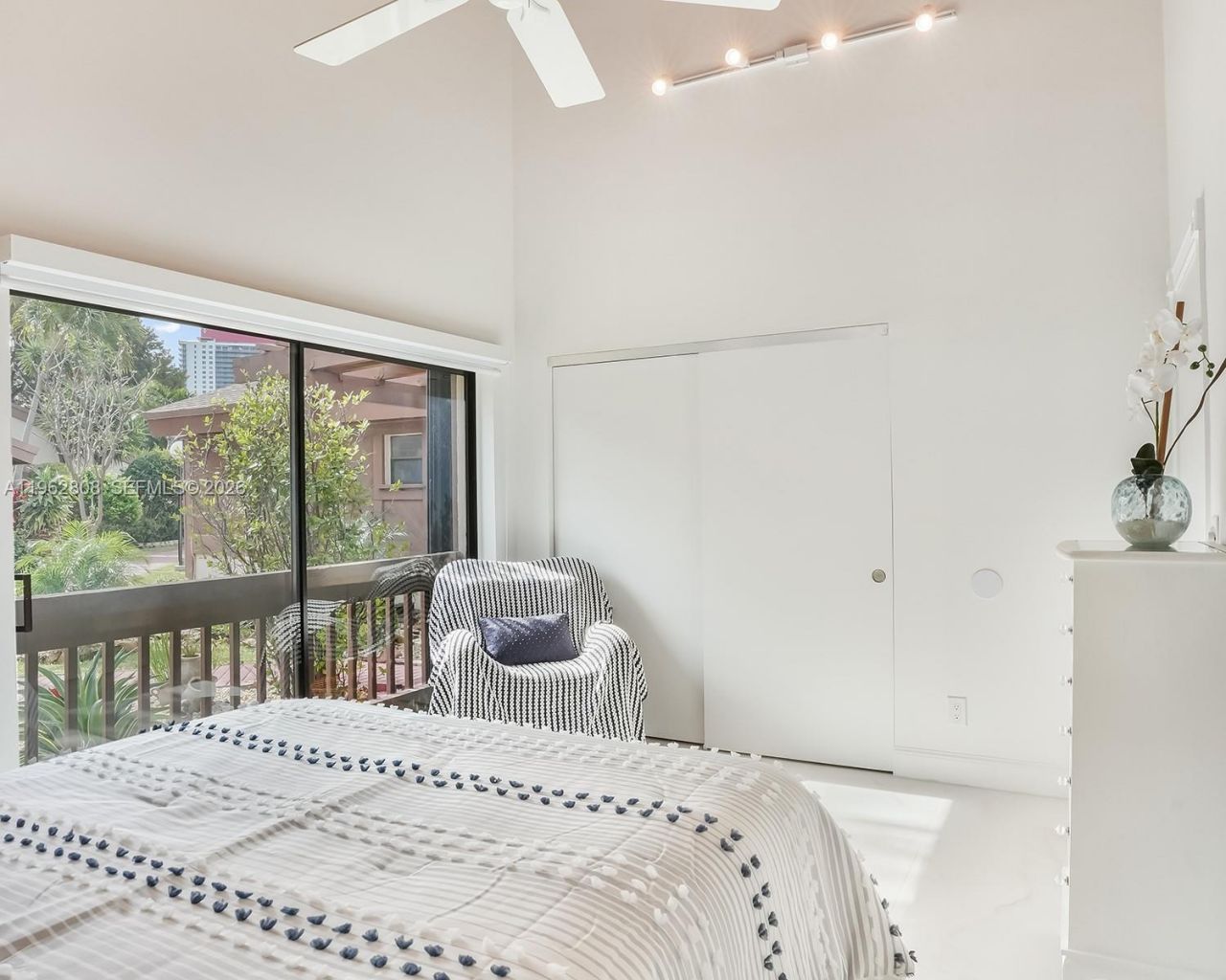 413 Leslie Dr , Hallandale Beach, FL 33009 Photo