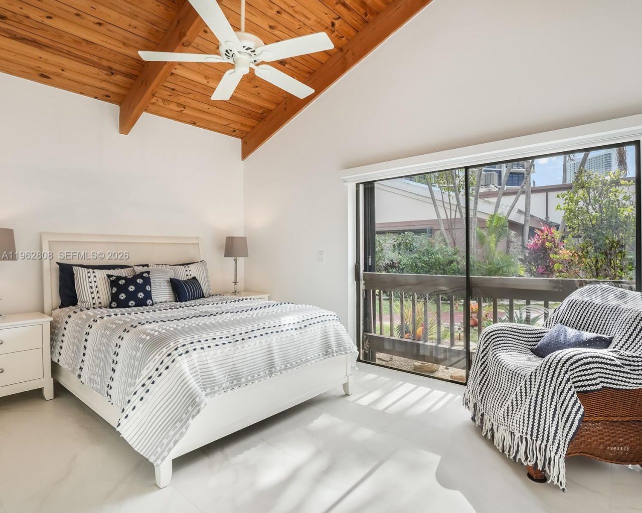 413 Leslie Dr , Hallandale Beach, FL 33009 Photo