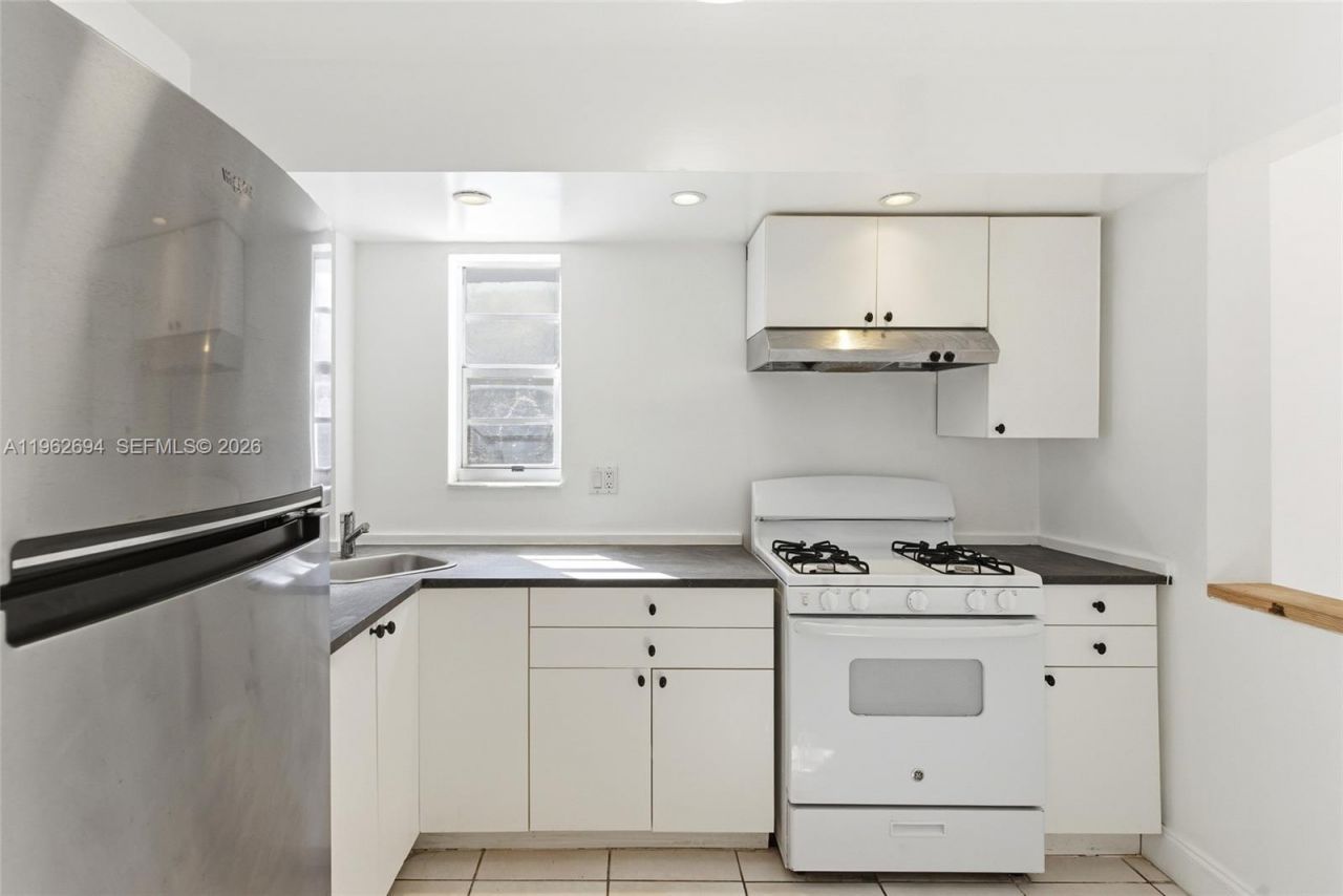 6705 N Kendall Dr , Unit 306, Pinecrest, FL 33156 Photo