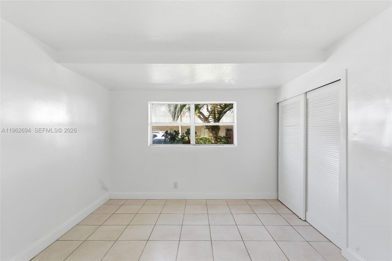 6705 N Kendall Dr , Unit 306, Pinecrest, FL 33156 Photo