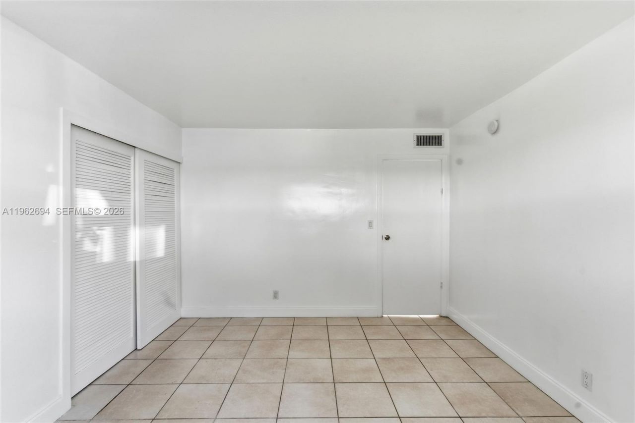 6705 N Kendall Dr , Unit 306, Pinecrest, FL 33156 Photo