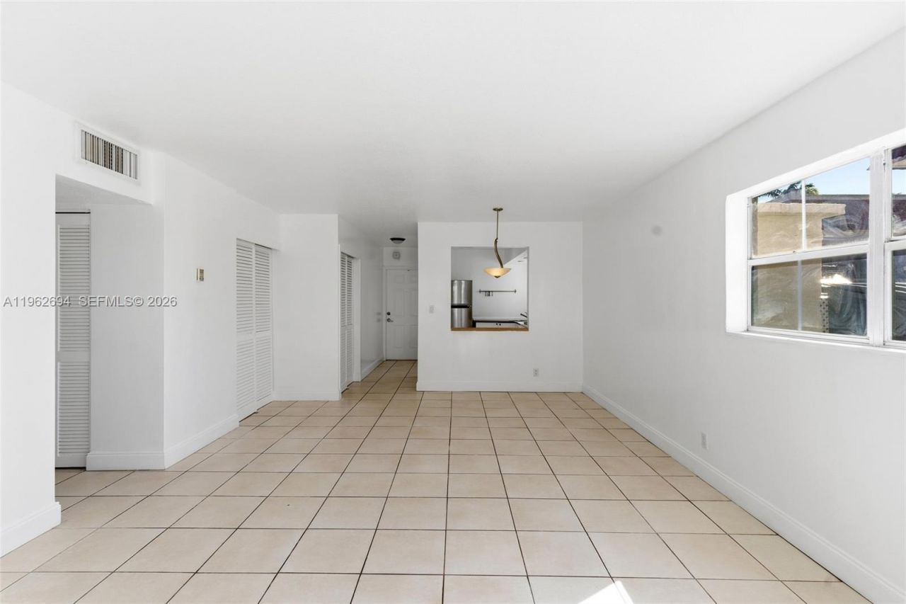 6705 N Kendall Dr , Unit 306, Pinecrest, FL 33156 Photo
