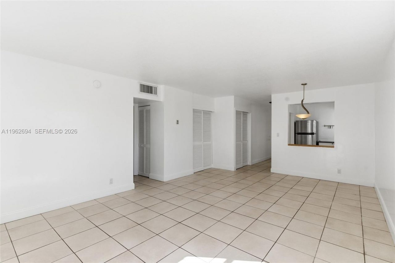 6705 N Kendall Dr , Unit 306, Pinecrest, FL 33156 Photo