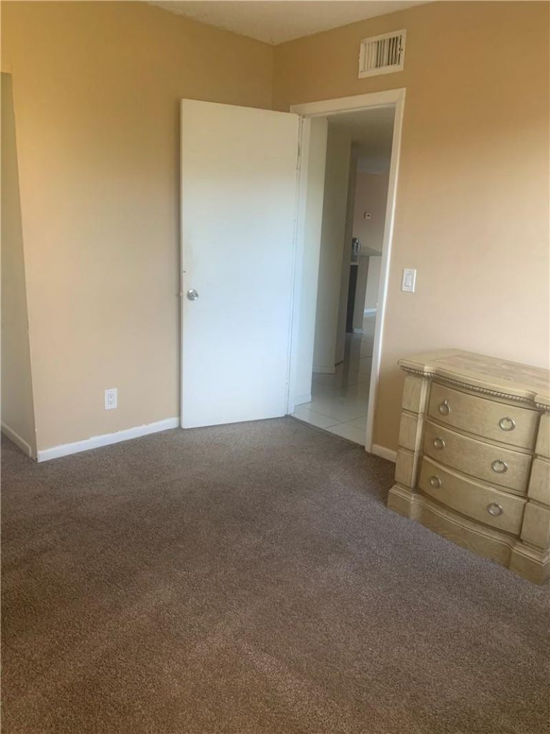 8891 Wiles Road, Unit 308, Coral Springs, FL 33067 Photo