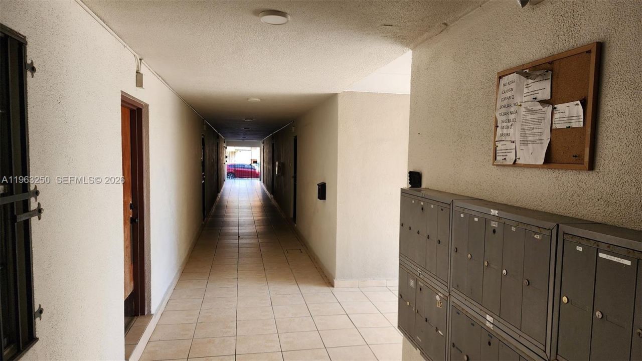 9000 SW 24th St, Unit 14C, Miami, FL 33165 Photo