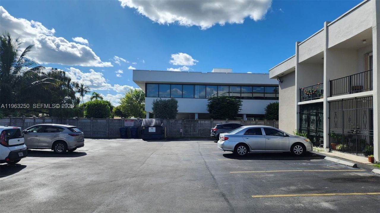 9000 SW 24th St, Unit 14C, Miami, FL 33165 Photo