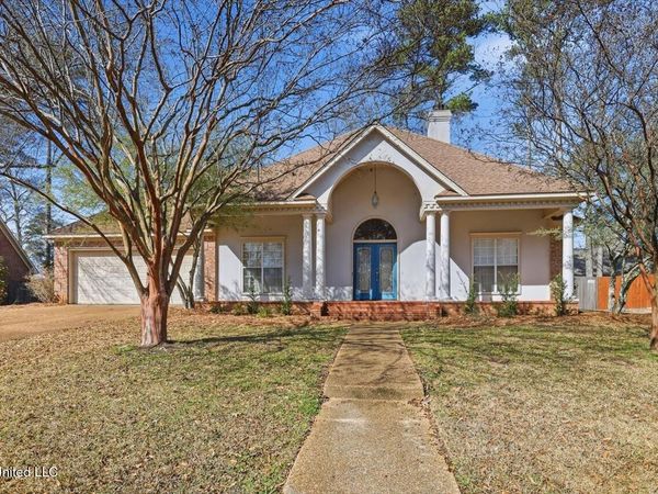 527 Ridge Circle, Brandon, MS 39047