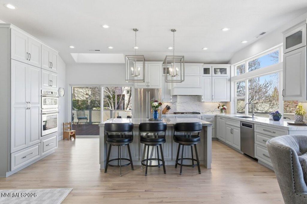 2556 Edgerock Road, Reno, NV 89519 Photo