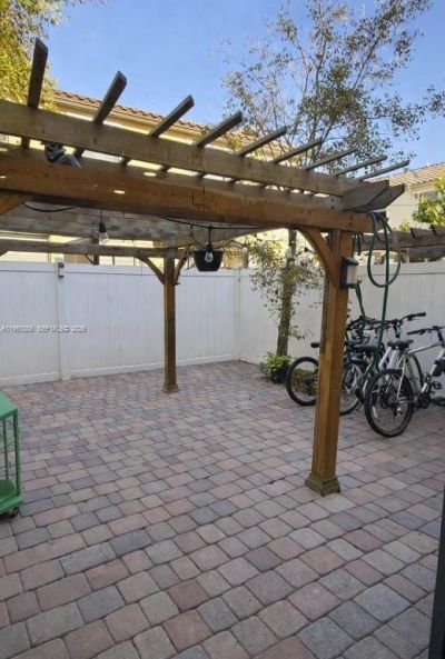 9333 W 33rd Lane , Unit 9333, Hialeah Gardens, FL 33018 Photo