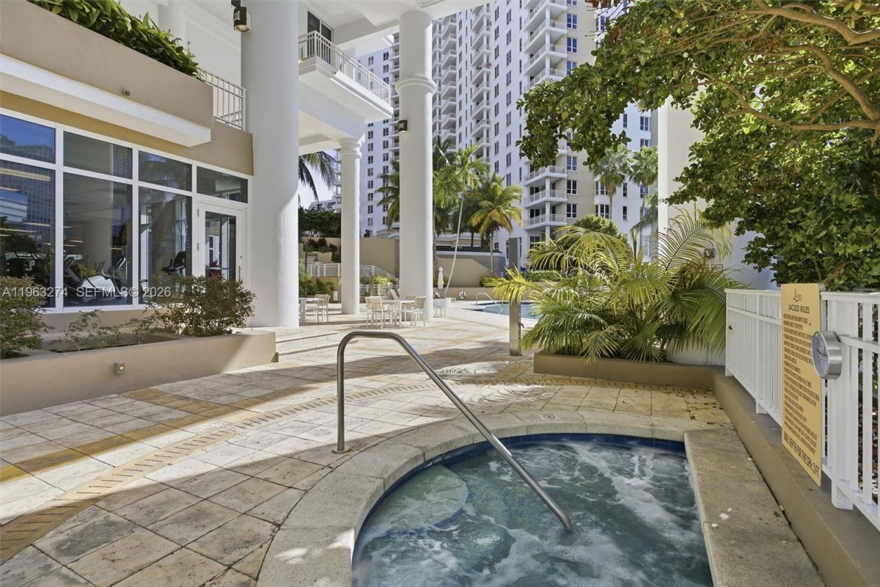801 Brickell Key Blvd , Unit 3209, Miami, FL 33131 Photo