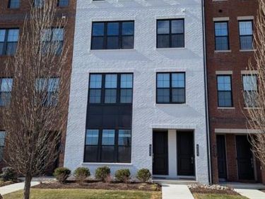 43525 MOOREFIELD BOULEVARD, ASHBURN, VA 20148