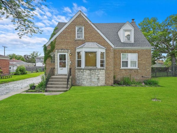1424 N Maple Avenue, La Grange Park, IL 60526