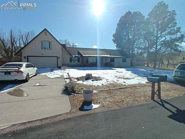 9535 Penn Cross Place, Colorado Springs, CO 80925