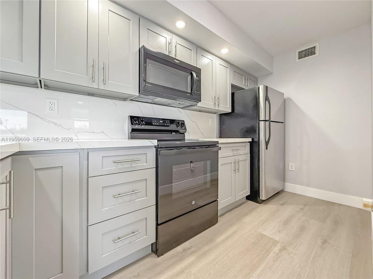 8590 SW 212th St , Unit #204, Cutler Bay, FL 33189 Photo