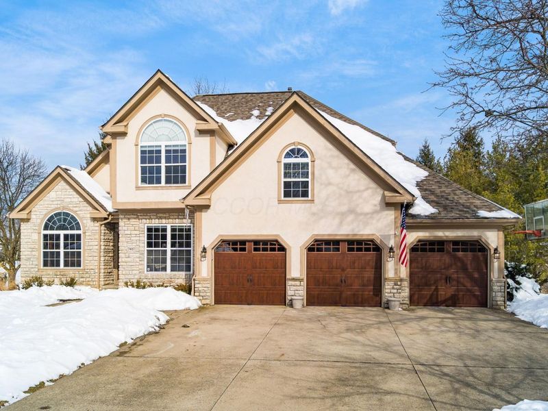 7487 Balfoure Circle, Dublin, OH 43017 Photo 2