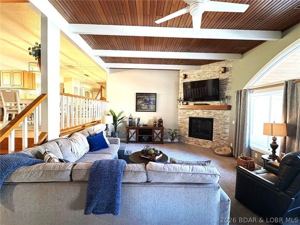 6620 Lake Point Drive, Unit 25, Osage Beach, MO 65079