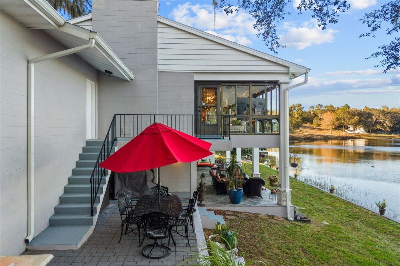 3105 S Lakeshore Court, Eustis, FL 32726 Photo