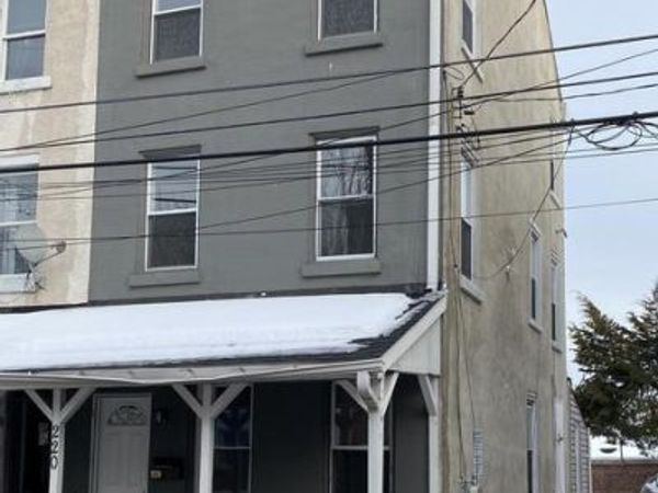 220 PEARL STREET, NORRISTOWN, PA 19401