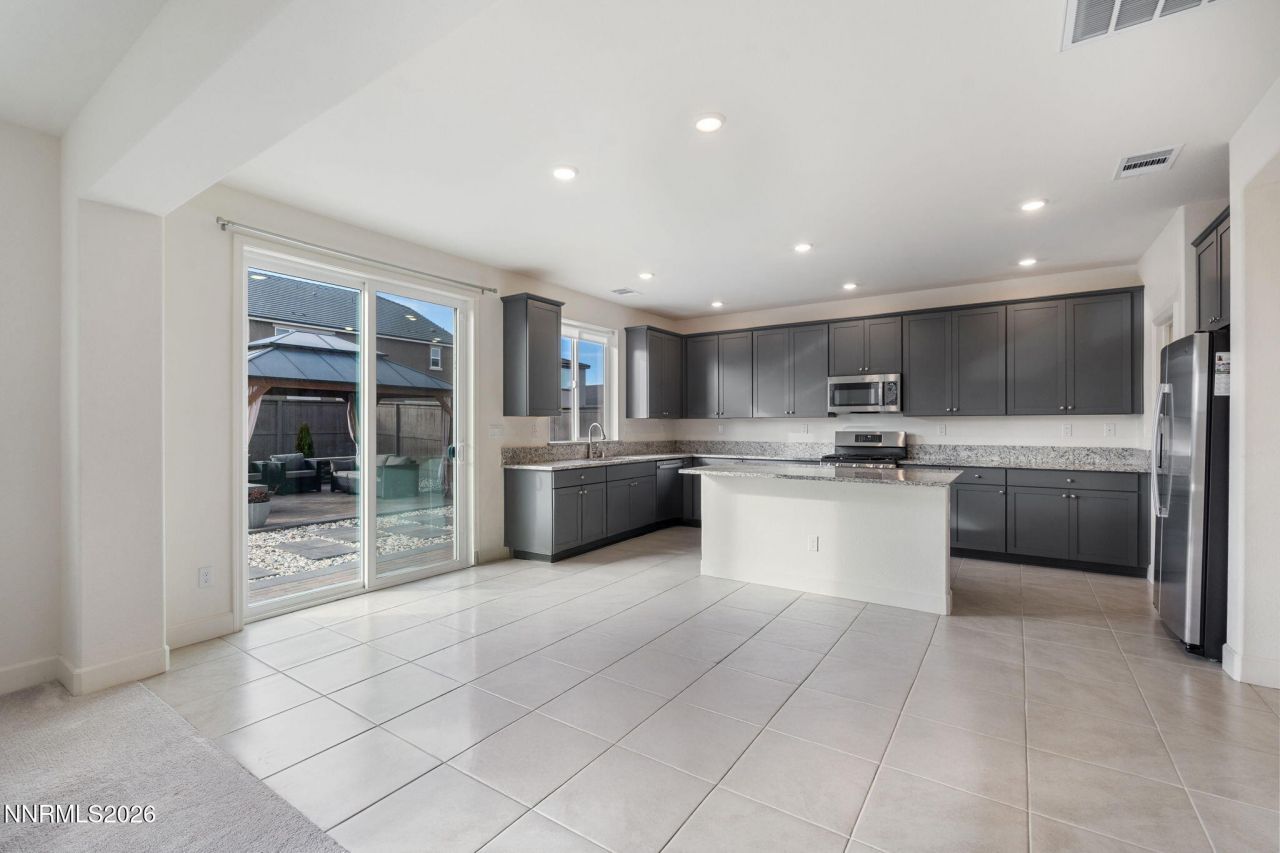 6747 Ronaldinho Drive, Sparks, NV 89436 Photo