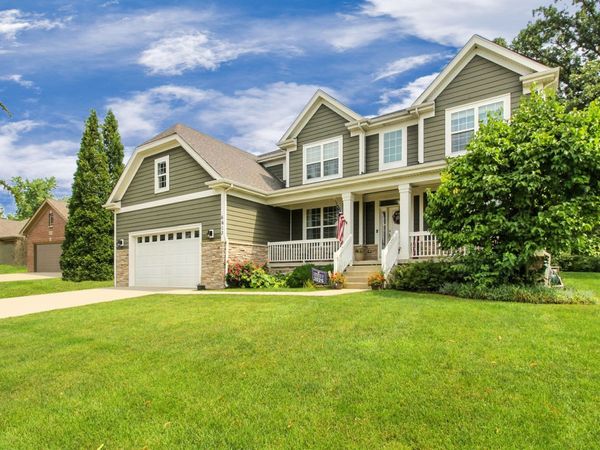 6613 Carl Court, Woodridge, IL 60517