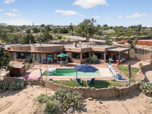 159 El Rey Drive, Corrales, NM 87048