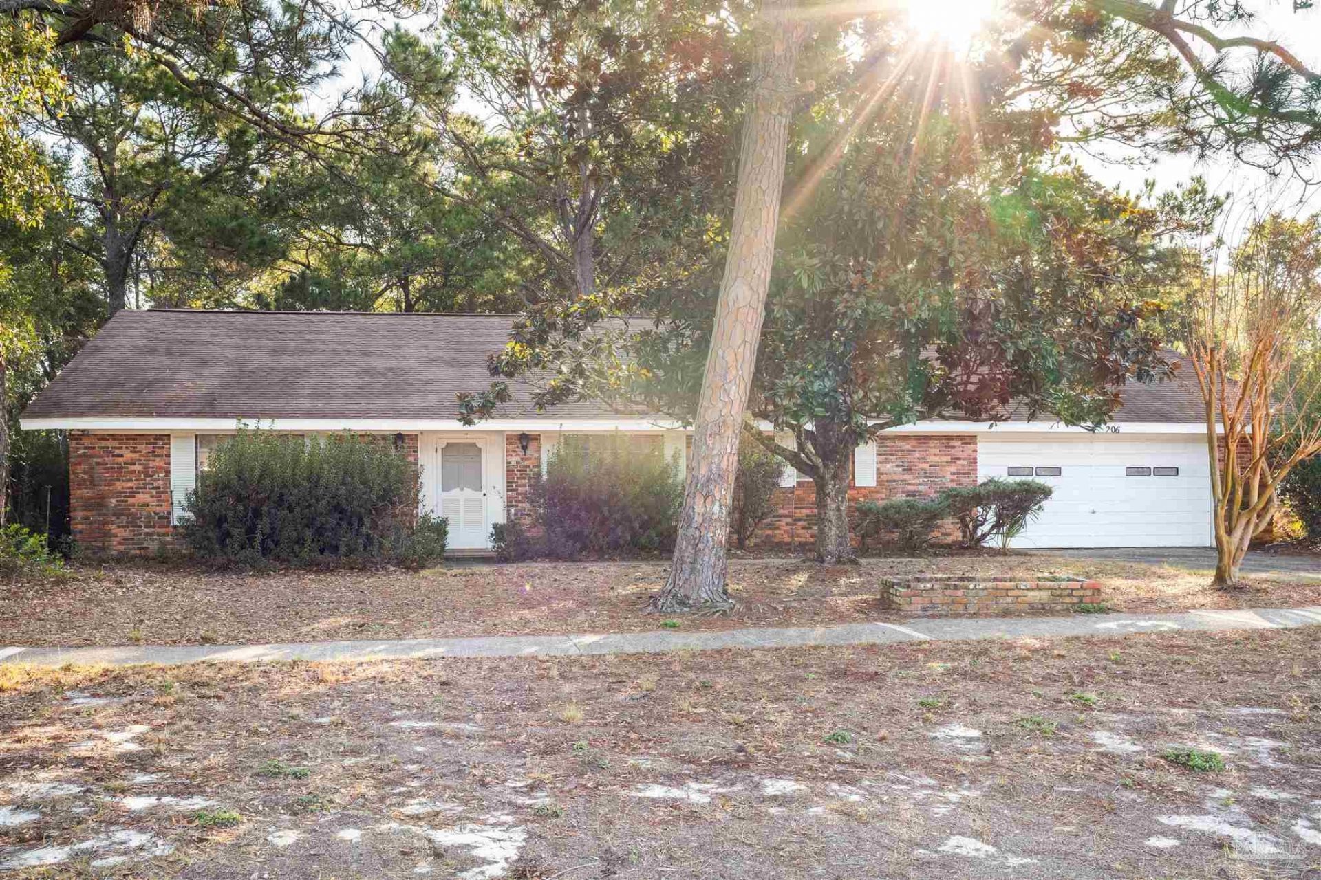 206 S Sunset Blvd, Gulf Breeze, FL 32561 Main Photo