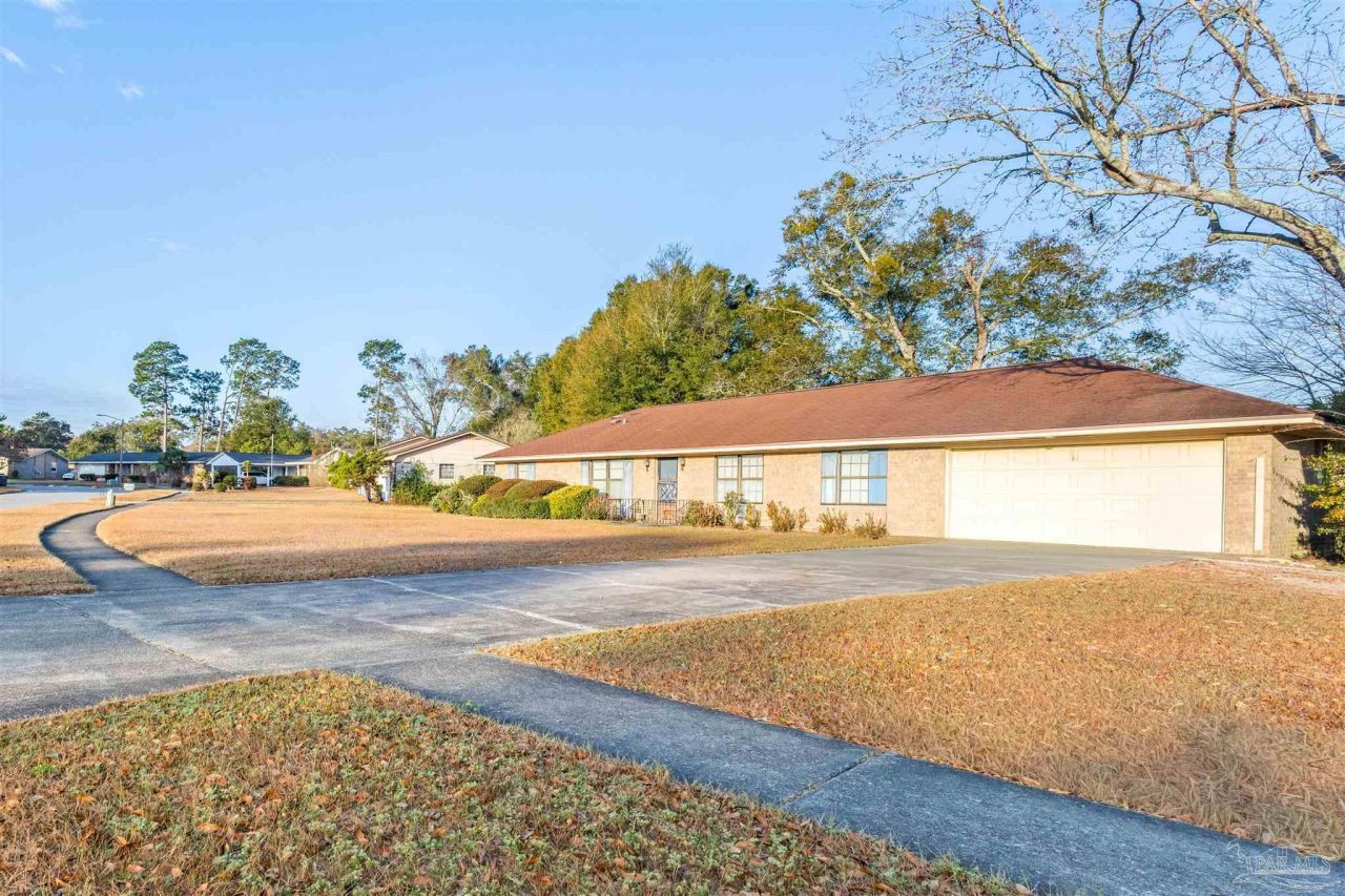 8345 Strasburg Rd, Pensacola, FL 32514 Main Photo