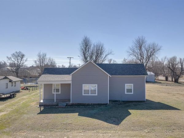 109 E Cummings Avenue, Mulhall, OK 73063