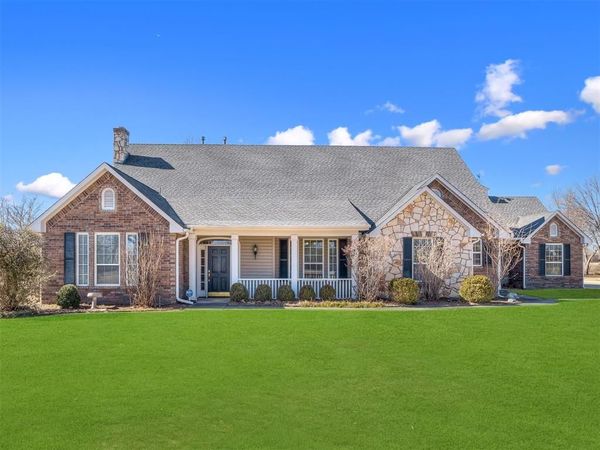 105 S Olde Bridge Road, Moore, OK 73160