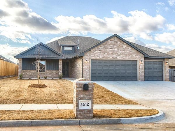 4512 Adobe Court, Yukon, OK 73099