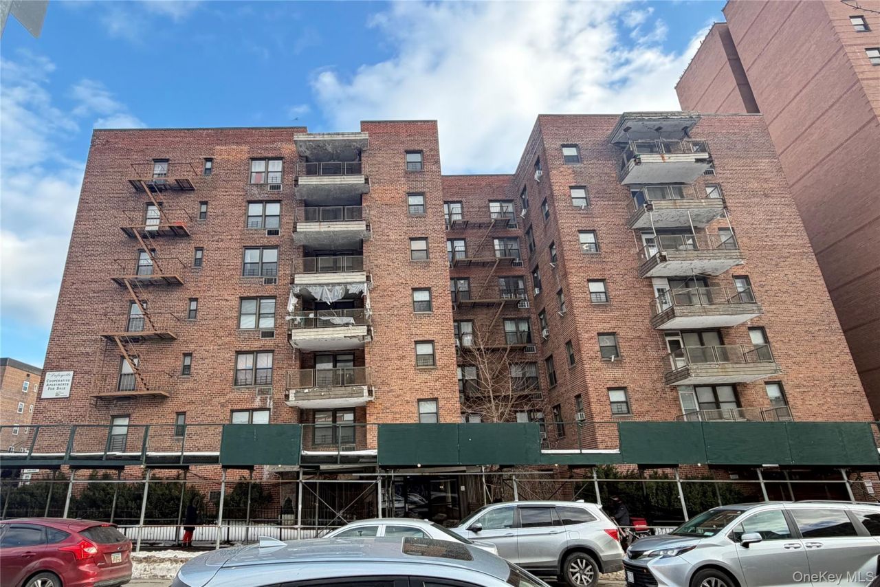 13870 Elder Avenue, Unit 4S, Flushing, NY 11355 Main Photo