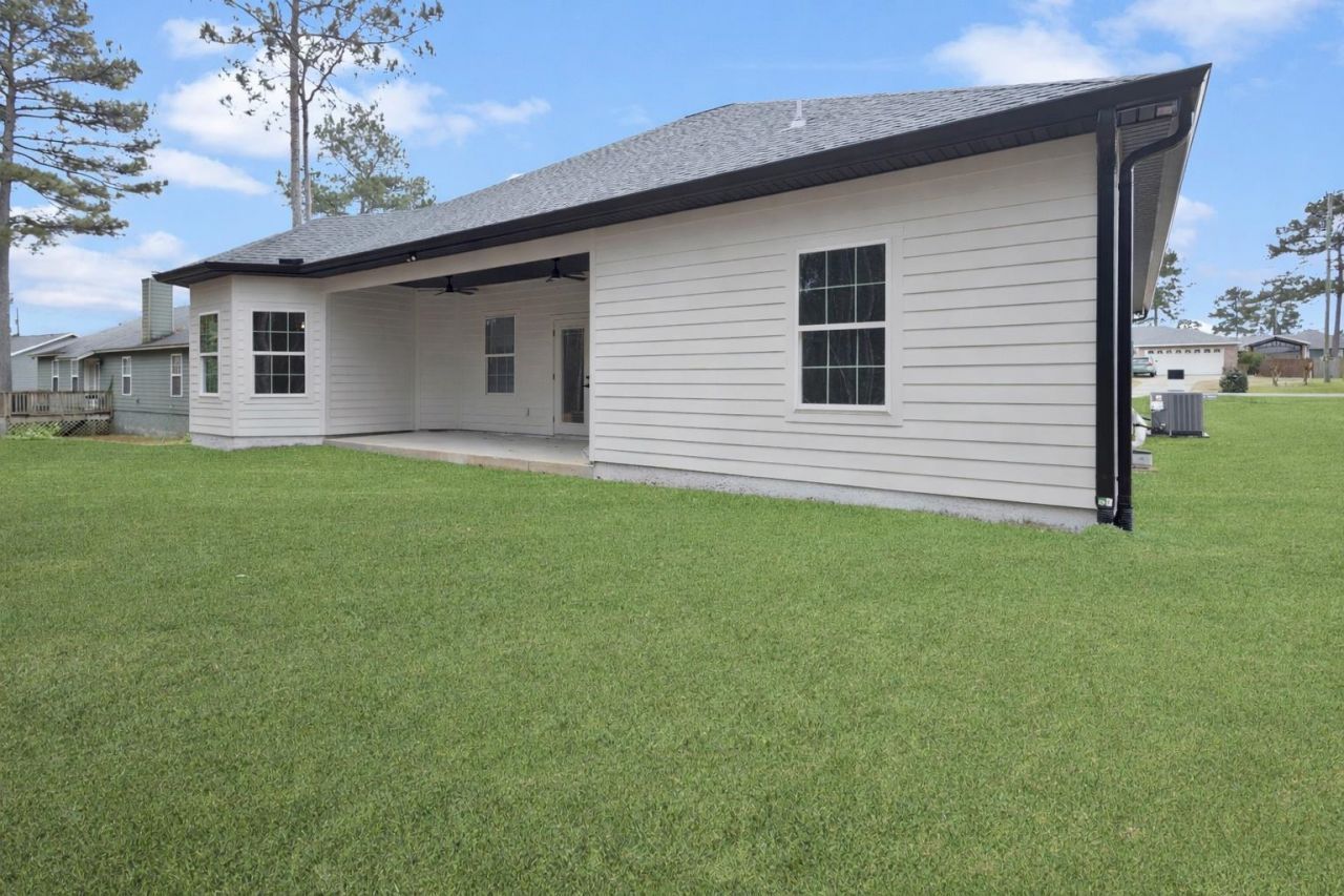 604 Rustling Pines Boulevard, Midway, FL 32343 Photo