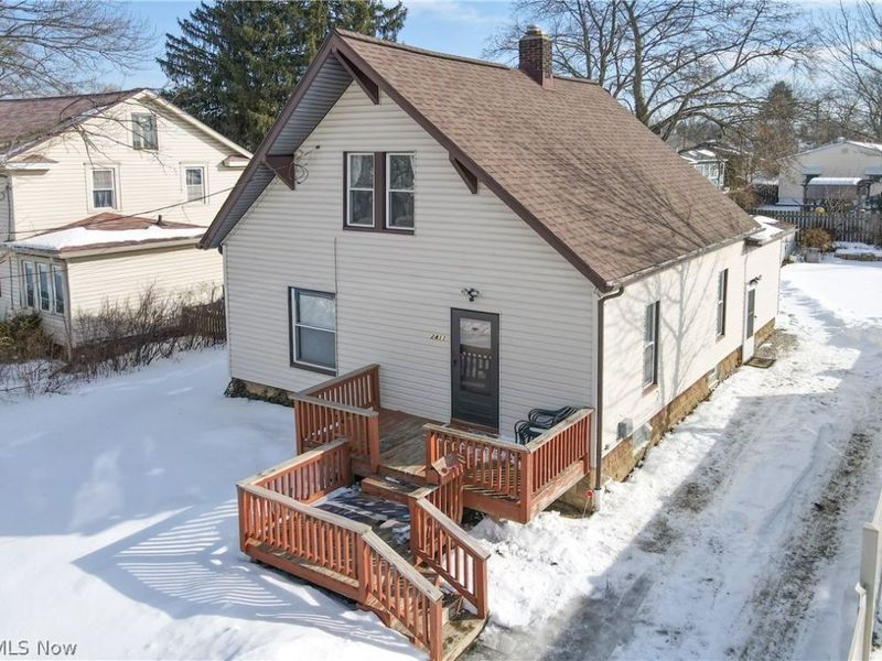 2411 8th Street, Cuyahoga Falls, OH 44221 Photo 2