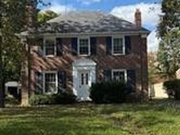 2448 Charney Road, Cleveland Heights, OH 44118