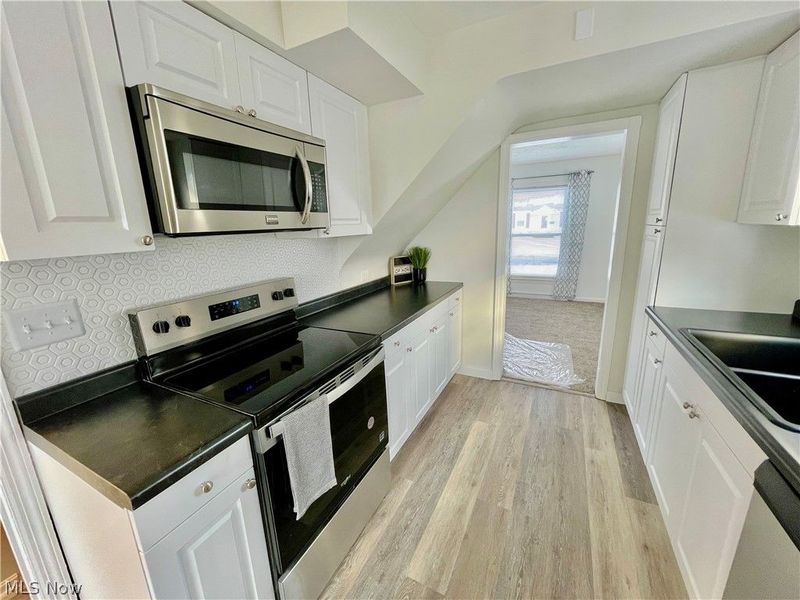 232 Hawthorne Street, Elyria, OH 44035 Photo 5