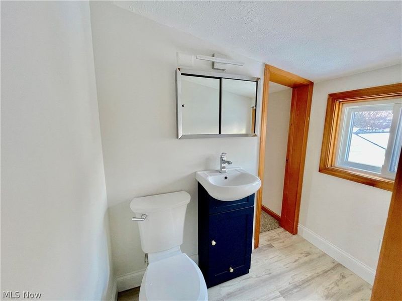 232 Hawthorne Street, Elyria, OH 44035 Photo 9