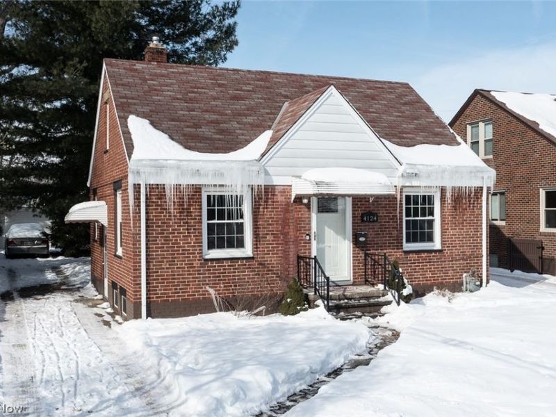 4124 Parkside Drive, Brooklyn, OH 44144 Photo 1