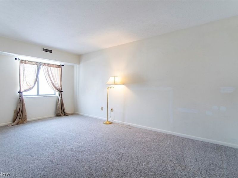 9600 Cove Avenue, Unit B-9, North Royalton, OH 44133 Photo 11