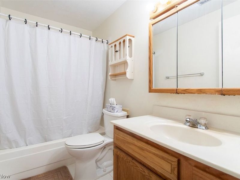 9600 Cove Avenue, Unit B-9, North Royalton, OH 44133 Photo 14