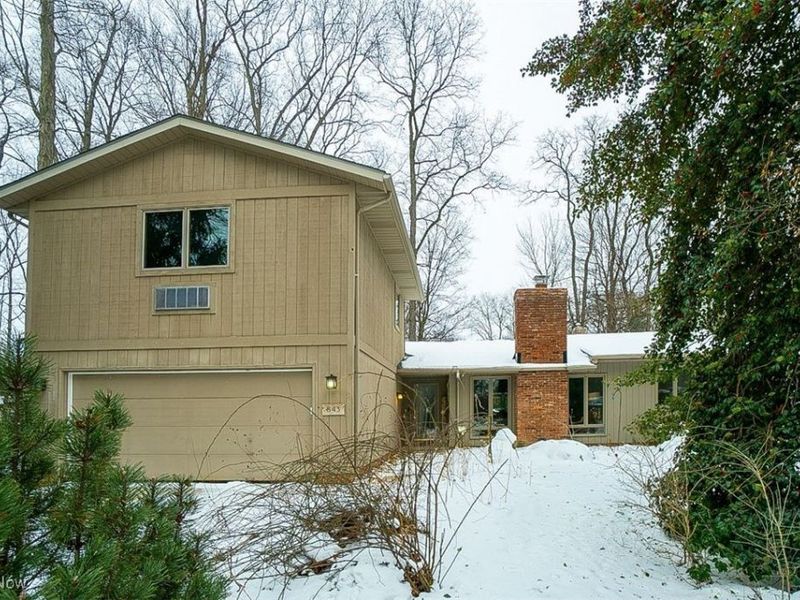 843 Haywood Drive, South Euclid, OH 44121 Photo 1