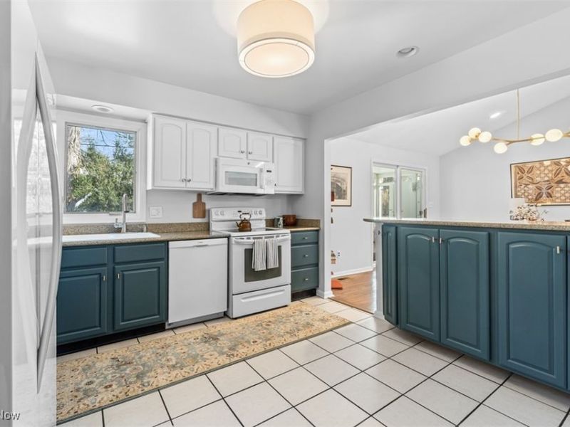 843 Haywood Drive, South Euclid, OH 44121 Photo 13