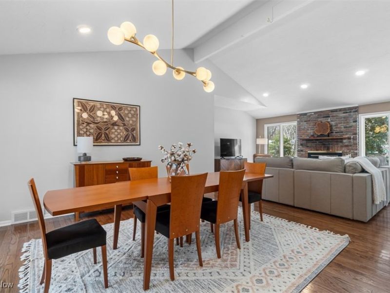 843 Haywood Drive, South Euclid, OH 44121 Photo 9