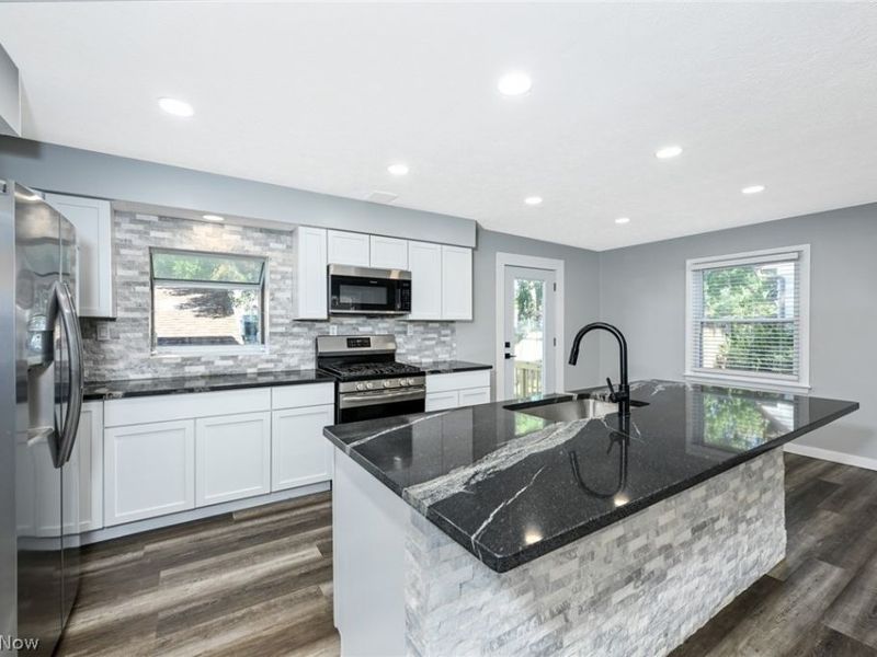 1321 Clinton Avenue SE, North Canton, OH 44720 Photo 10