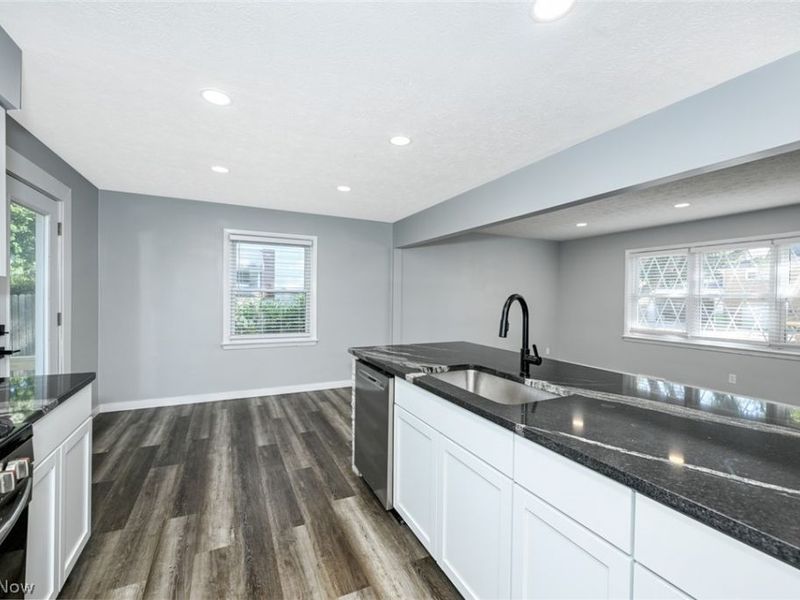 1321 Clinton Avenue SE, North Canton, OH 44720 Photo 11