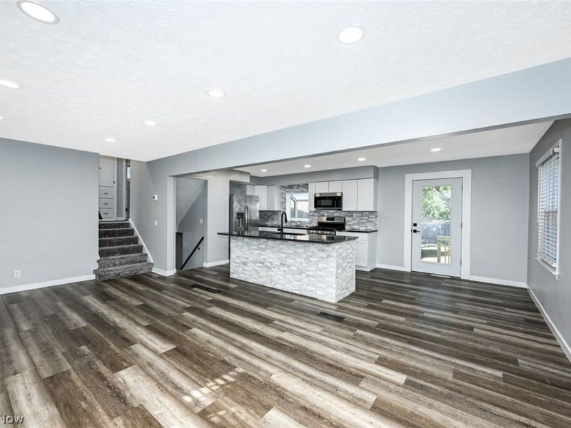 1321 Clinton Avenue SE, North Canton, OH 44720 Photo 7