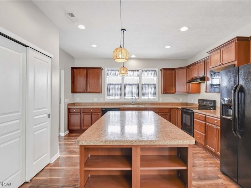 37855 Dakota Drive, North Ridgeville, OH 44039 Photo 3